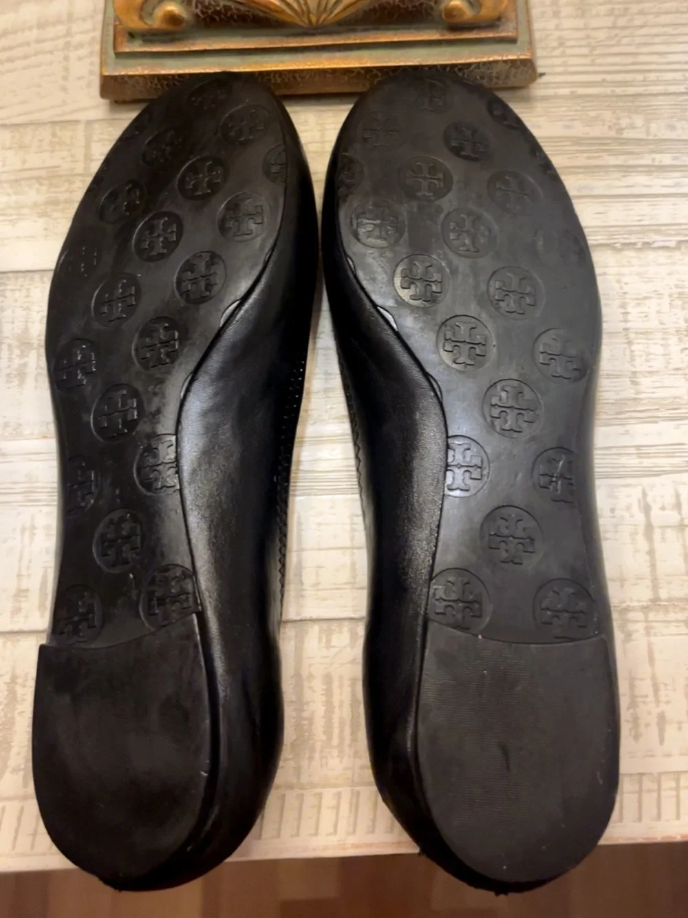 Tory Burch Black Leather Logo Medallion Ballet Flats ~ Size 10